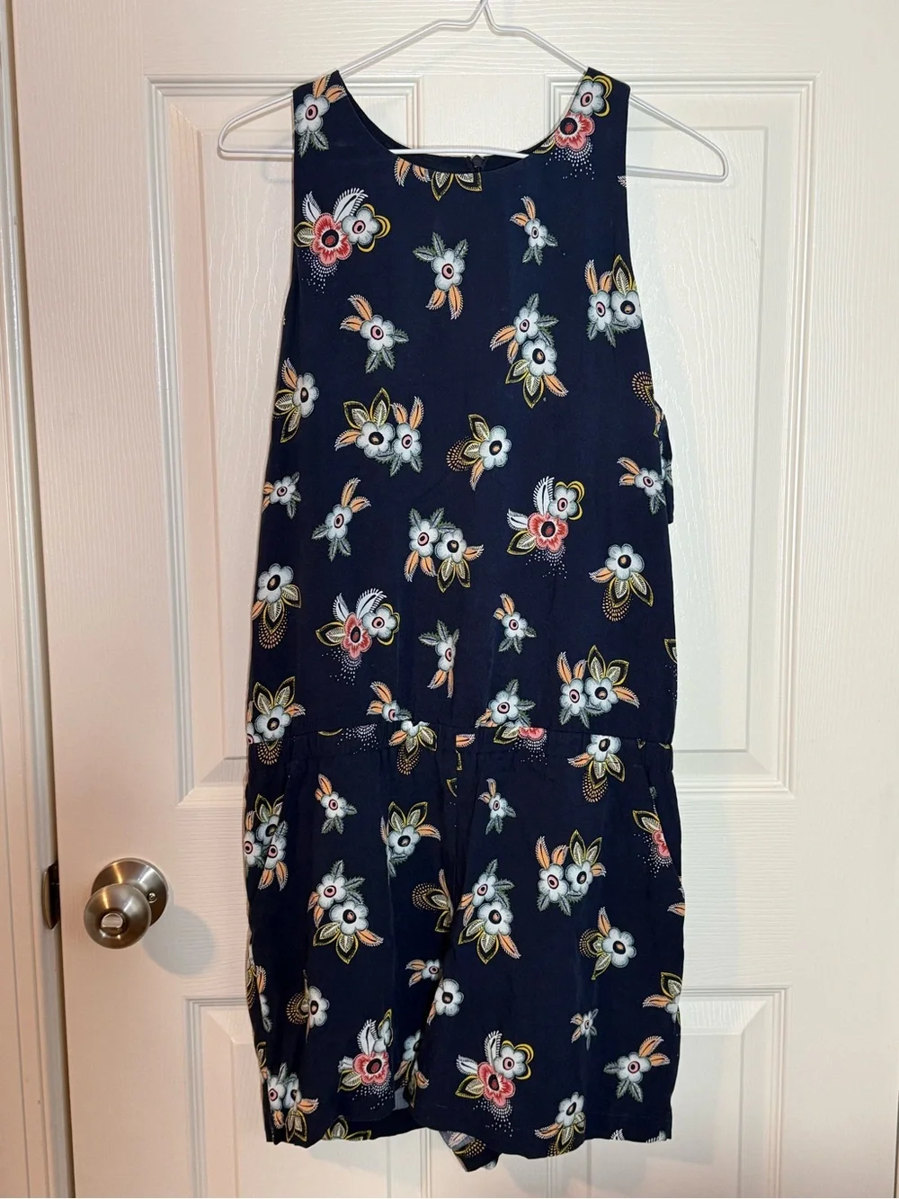 Ann Taylor LOFT Navy Floral Sleeveless Romper Size Medium